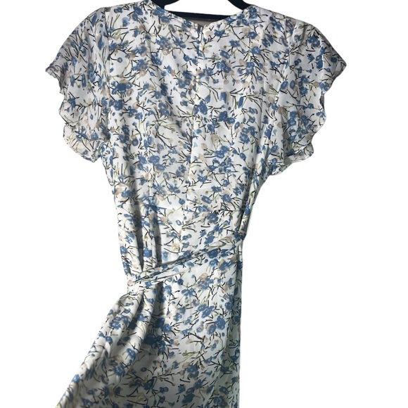 Essue Size Small Flowy V Neck Floral Print - Picture 5 of 10